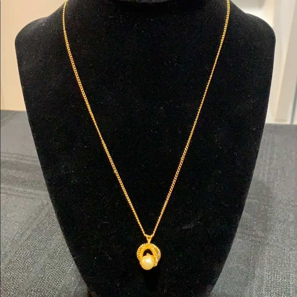 NIB Bellissima Choice gold necklace with pearl